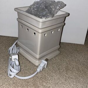 Scentsy warmer